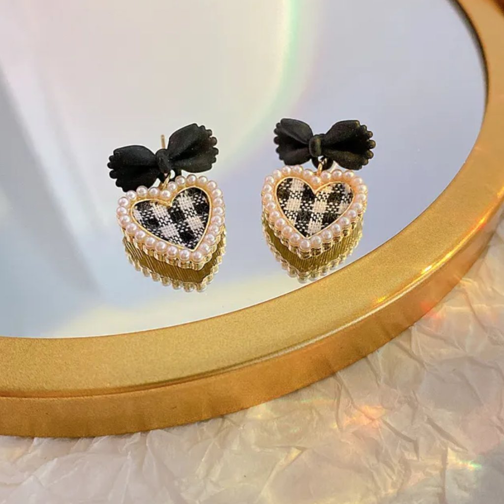 Sweet Buffalo Check Plaid Heart Shaped Pearl Bow Dangle Earrings New 16$